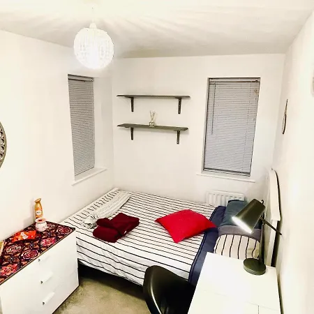 Private Room In Bs14 Бристоль Экстерьер фото